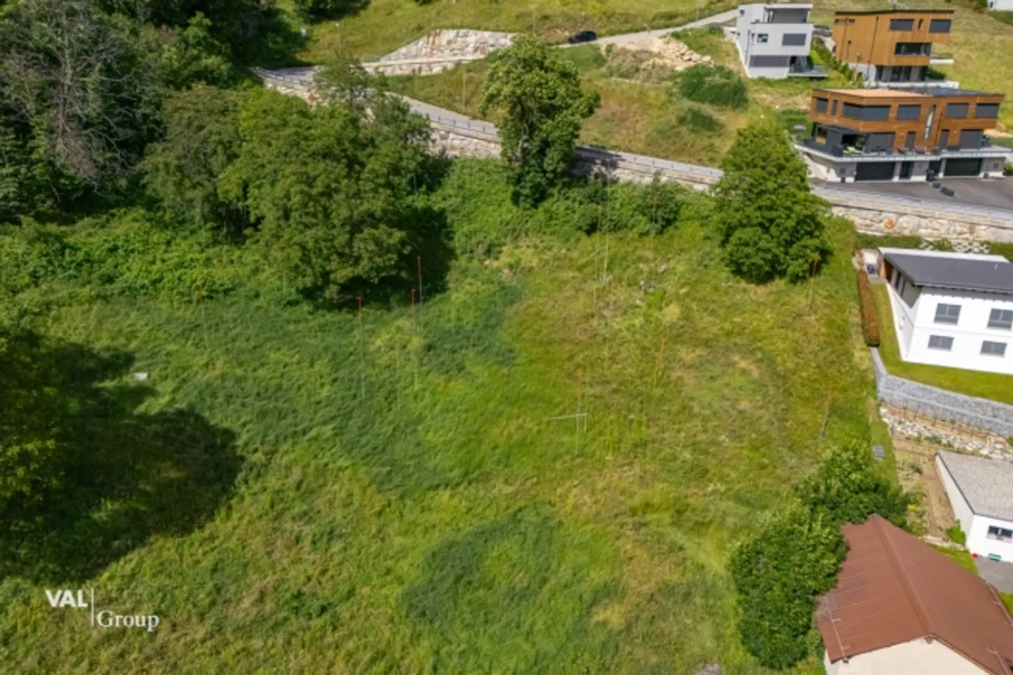 Moderne 3.5 Zimmerwohnung mit traumhafter Aussicht auf das Bergpanorama - Foto 8 von 11