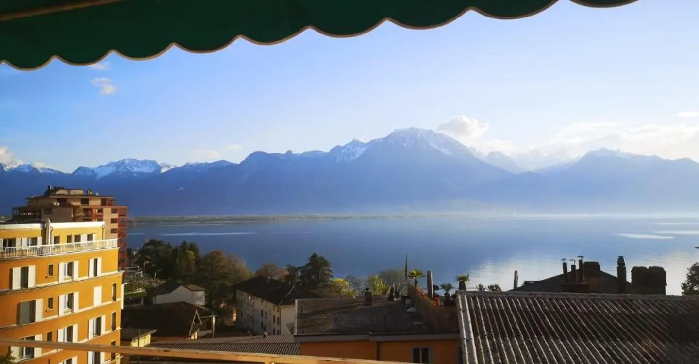Appartement au Rez-de-Chaussée avec Vue sur le Lac - Photo 1 sur 12