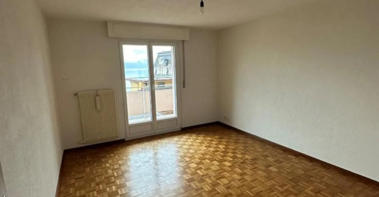 Appartement au Rez-de-Chaussée avec Vue sur le Lac - Photo 6 sur 12