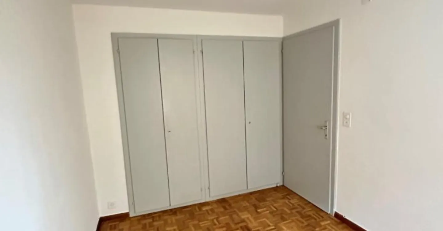 Appartement au Rez-de-Chaussée avec Vue sur le Lac - Photo 8 sur 12