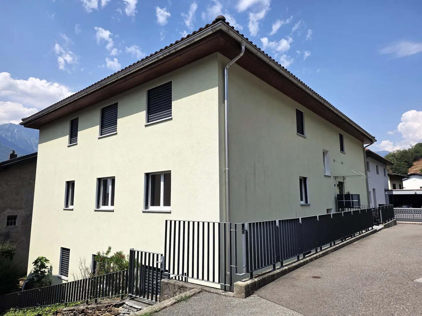 Appartamento di 3.5 locali con giardino a Camorino - Photo 2 sur 13