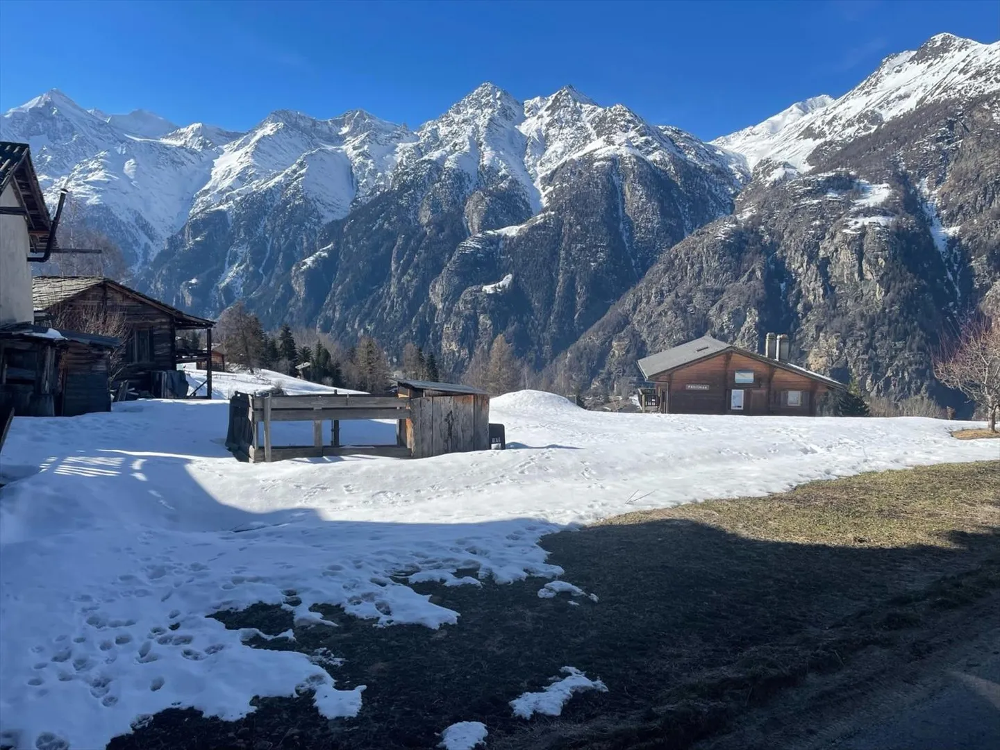 Terreno edificabile nel centro della località turistica - Foto 2 di 3