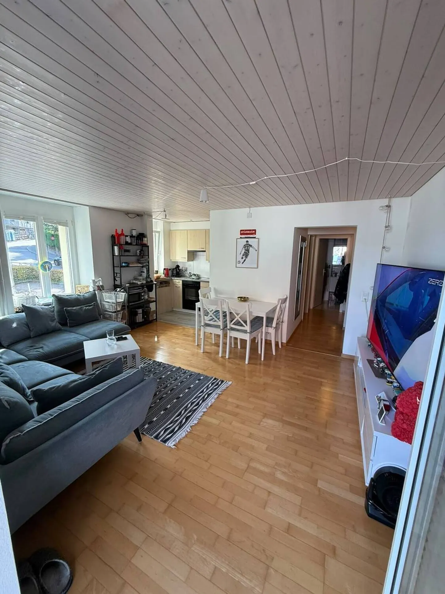 Appartement lumineux avec vue sur le lac - Photo 2 sur 10