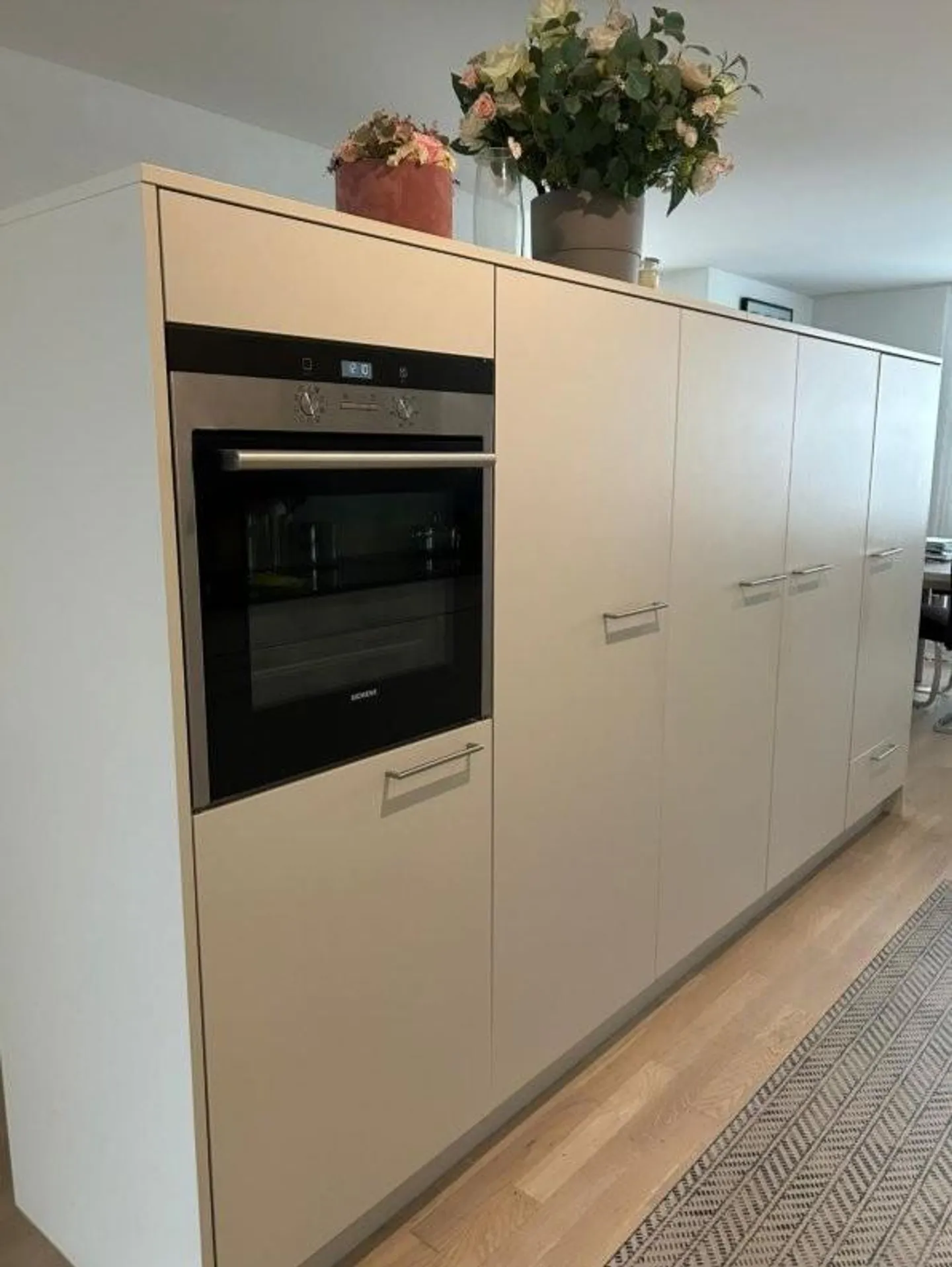 La tua nuova casa: Elegante appartamento di 4,5 stanze in una posizione privilegiata a Hedingen - Foto 2 di 9