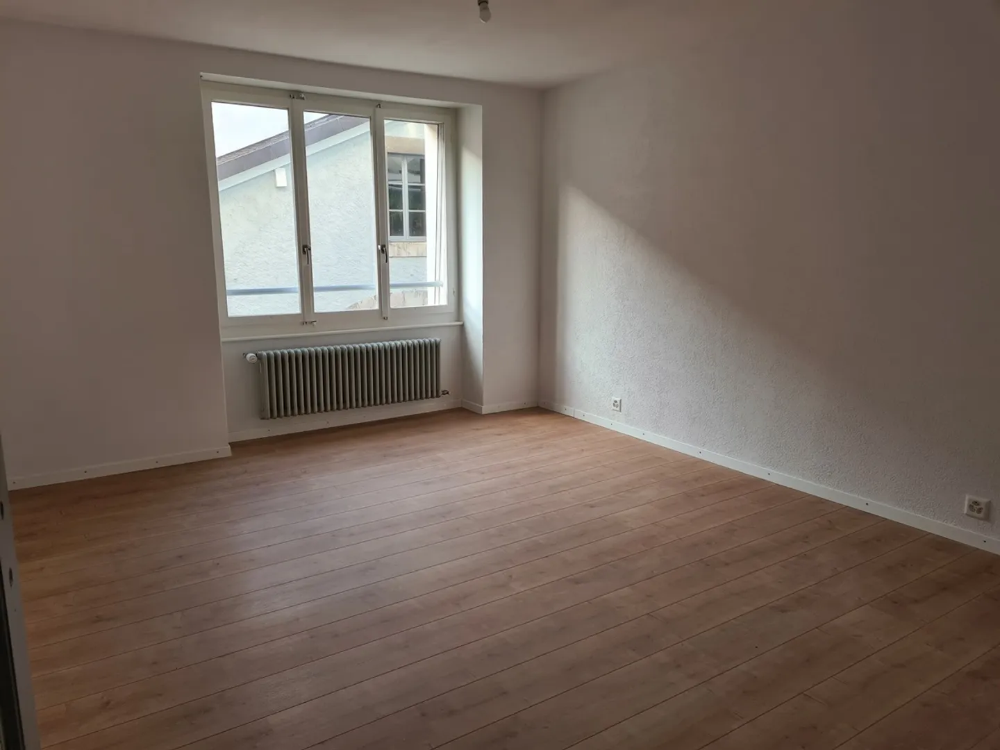 Apartment - Photo 3 of 6