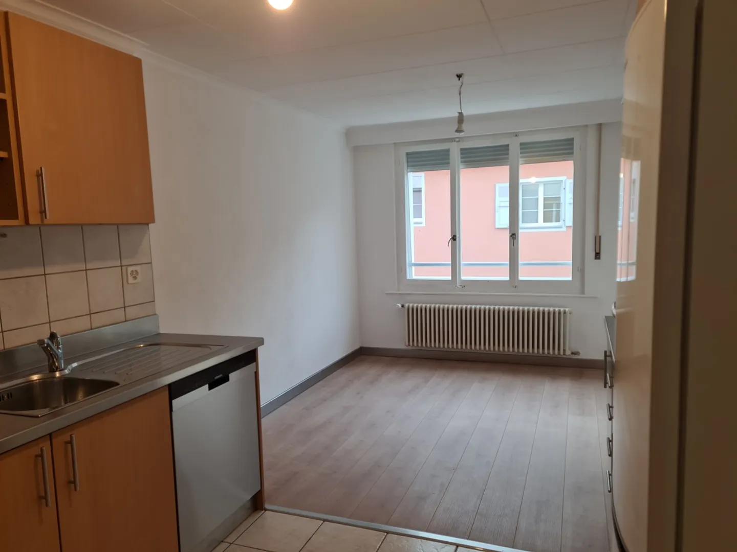 Apartment - Photo 4 of 6