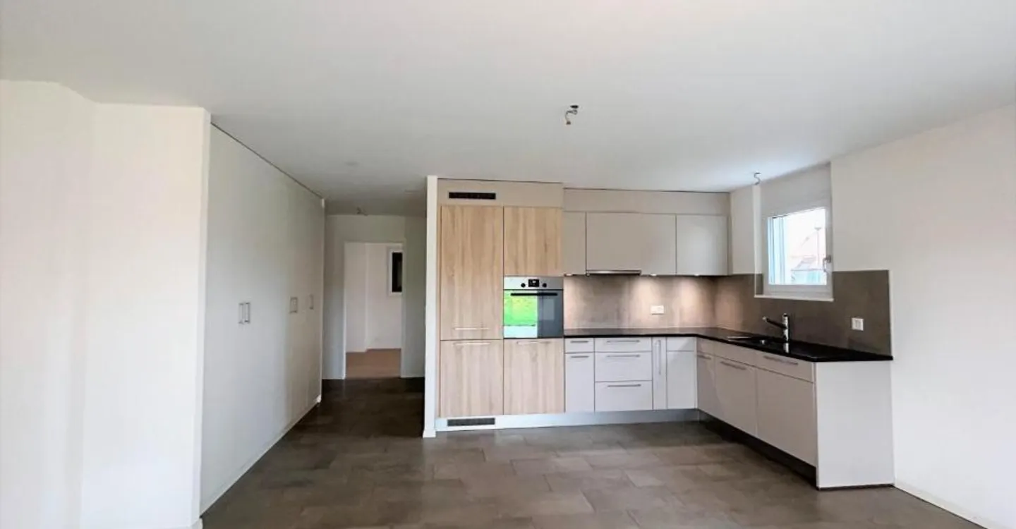 Charmante 2.5 Zimmer Wohnung - Foto 2 von 9