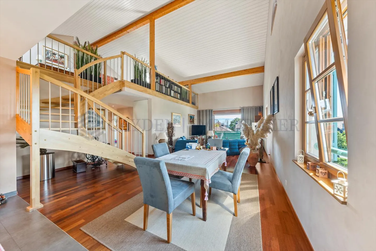 Magnifico appartamento di 6 stanze con vista libera - Foto 2 di 6