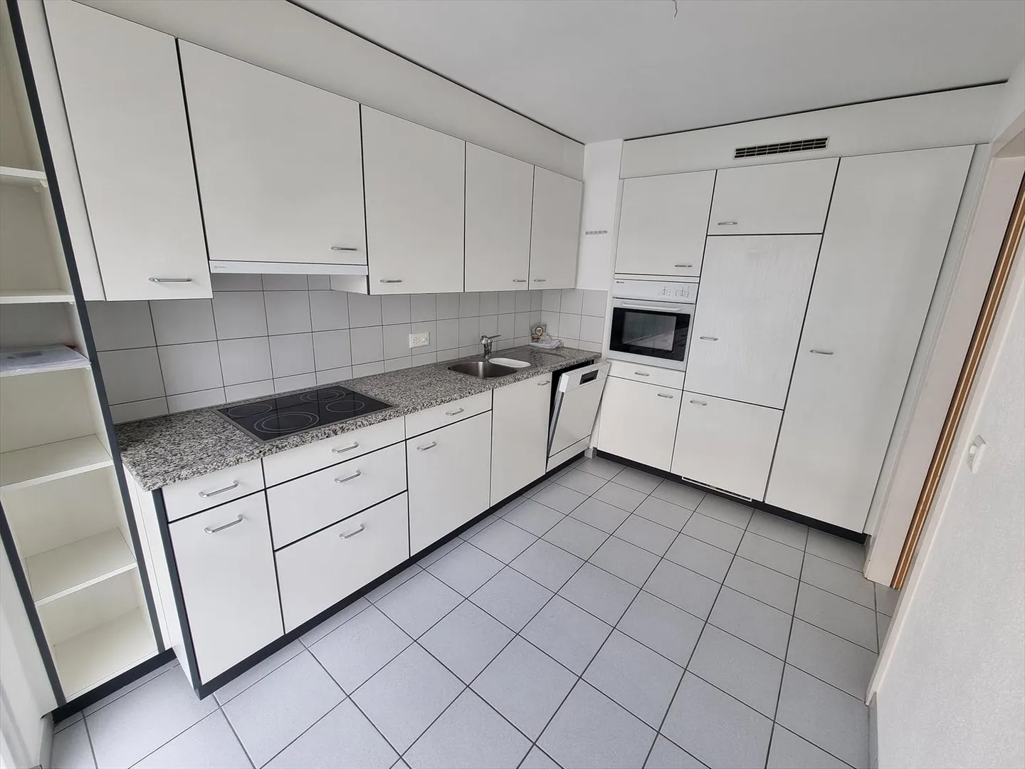 02501 - Appart. 4œ PCES - RUE LOCARNO 2 - FRIBOURG - Photo 1 sur 12