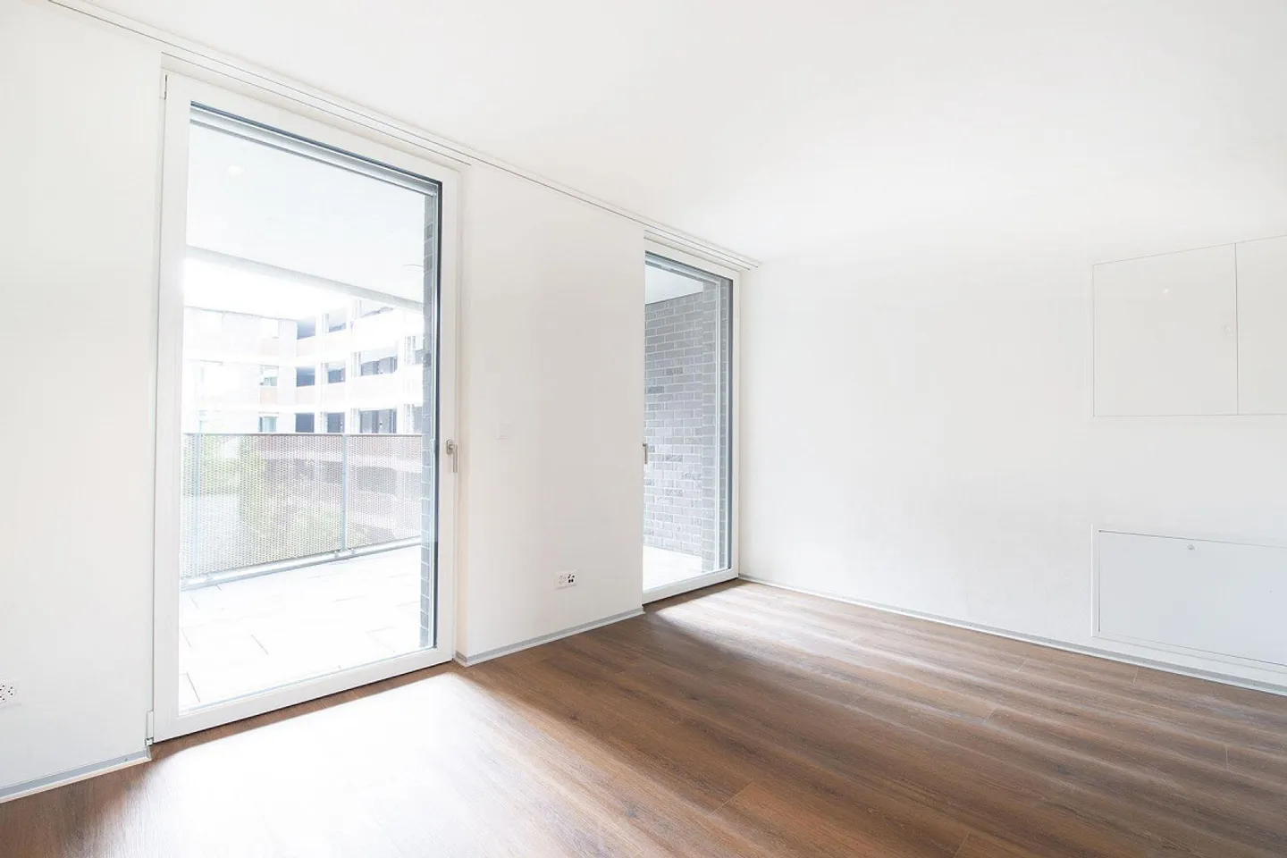 Small Word 2.5 Room Apartment - Photo 3 of 13