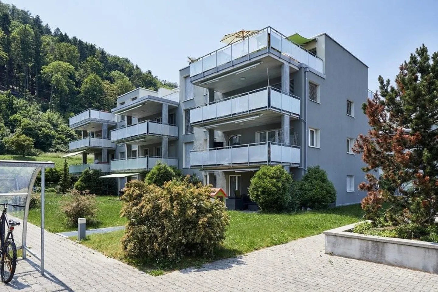 Attractive 4.5-room apartment in a quiet location - near the train station - Photo 1 of 10