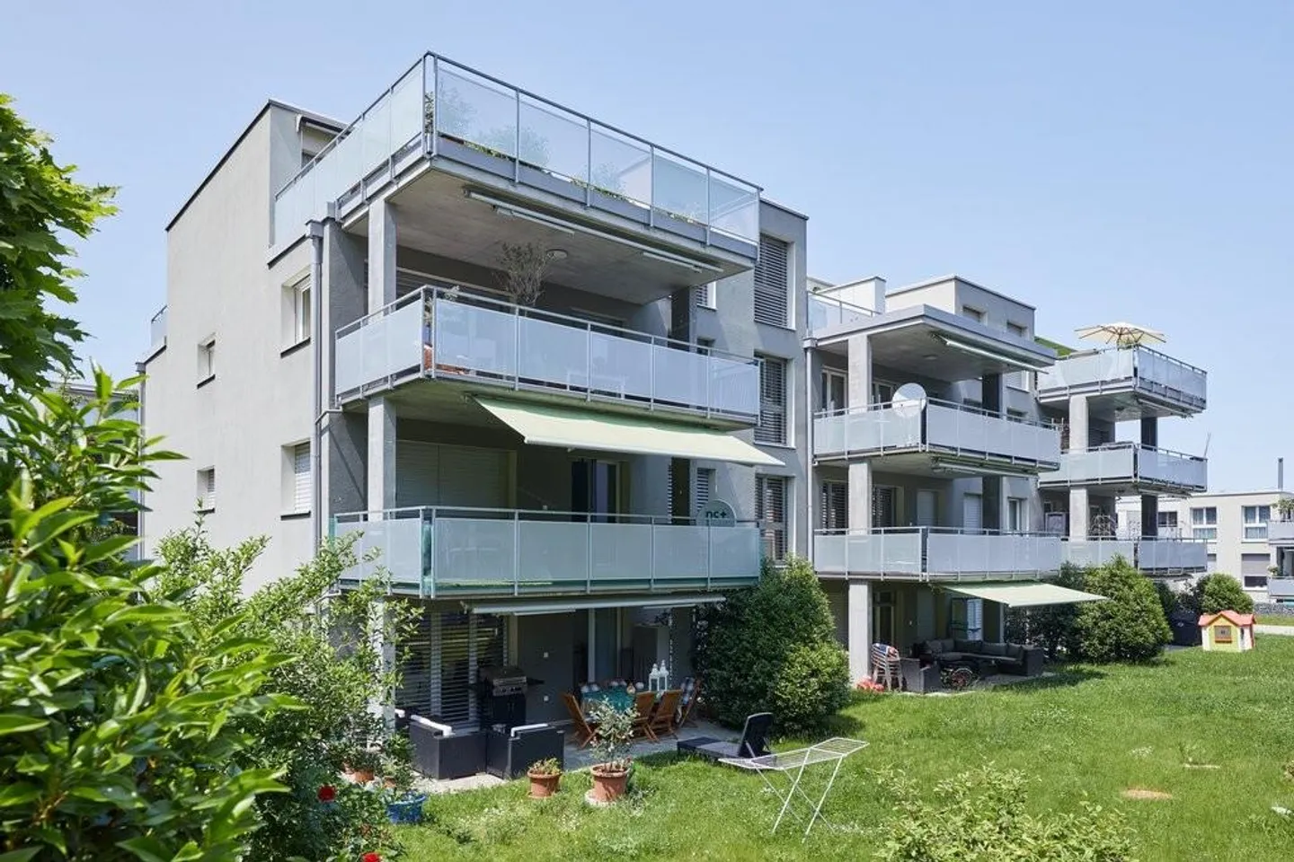 Attractive 4.5-room apartment in a quiet location - near the train station - Photo 2 of 10