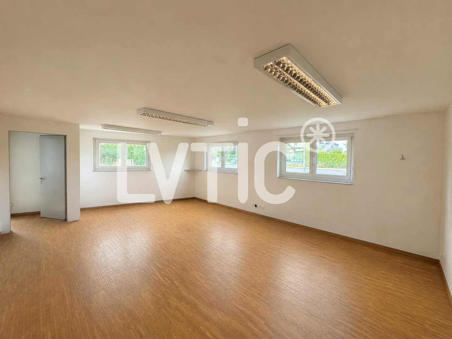 Piccolo edificio indipendente, laboratorio di 286 m2 in affitto a Domdidier - Foto 6 di 12