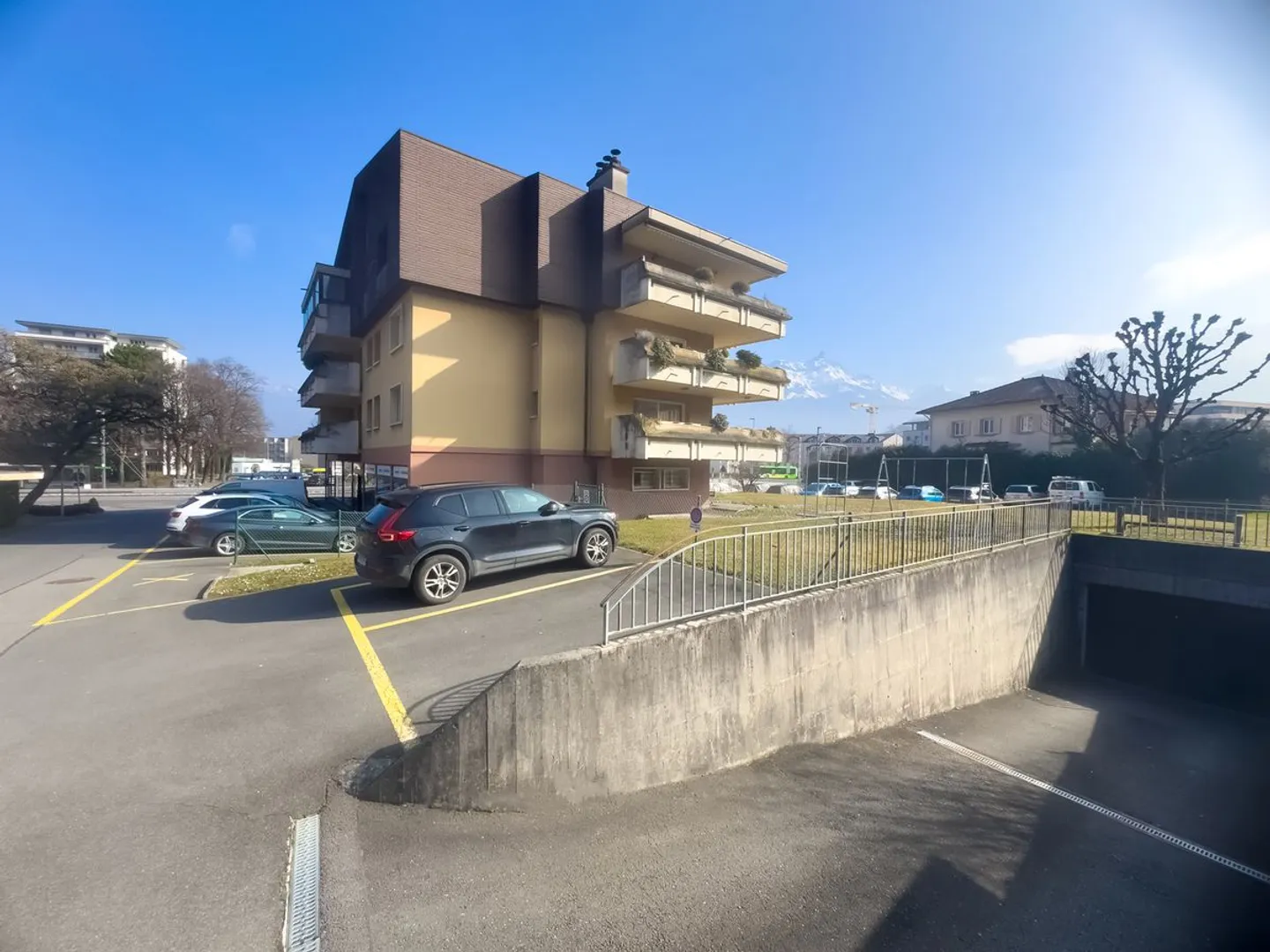 Propriété commerciale, déjà louée, avec un rendement stable de 4,5 %. - Photo 10 sur 12