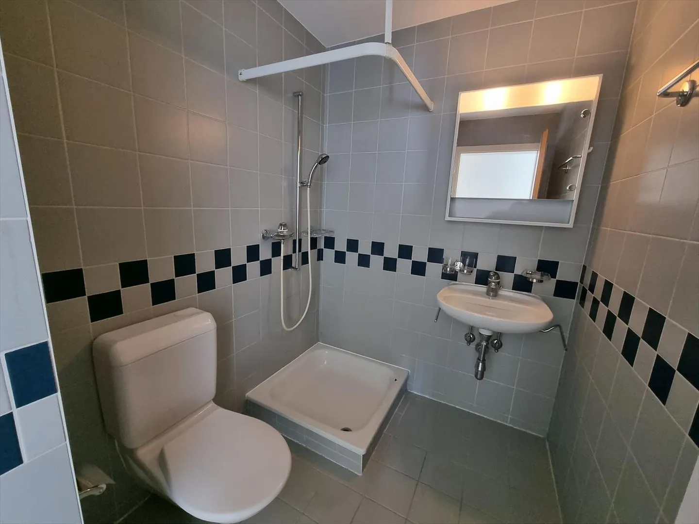 02501 - Appart. 4œ PCES - RUE LOCARNO 2 - FRIBOURG - Photo 10 sur 12