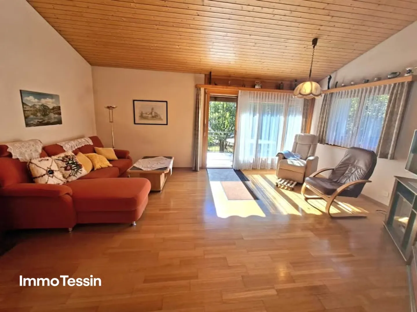 Haus mit 2 Wohnungen an ruhiger Lage und fantastischer Weitsicht ins Grüne sowie grossem Garten - Photo 8 sur 13