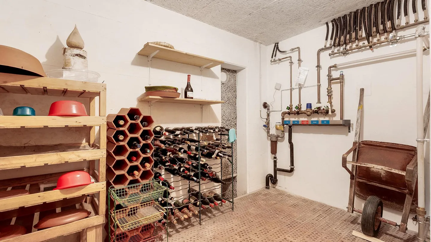 Freistehendes Einfamilienhaus mit grossem Garten und Umschwung an s... - Foto 25 von 37