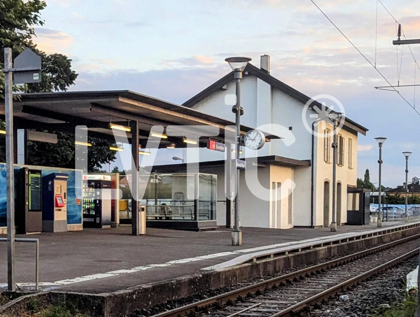 Piccolo edificio indipendente, laboratorio di 286 m2 in affitto a Domdidier - Foto 10 di 12