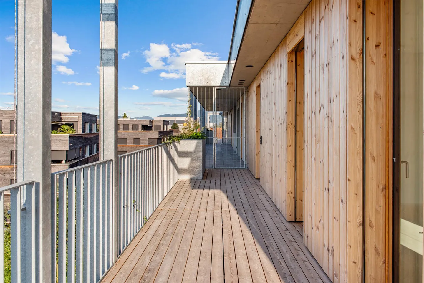 Appartement en attique de 159 m² avec terrasse panoramique de 126 m² - Photo 2 sur 30
