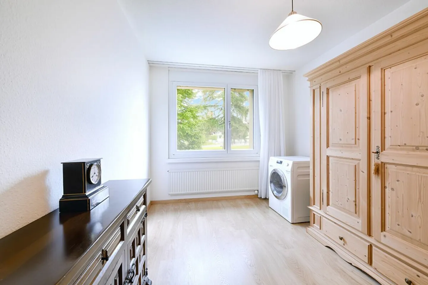 Charming 4.5-Room Apartment - Photo 4 of 10