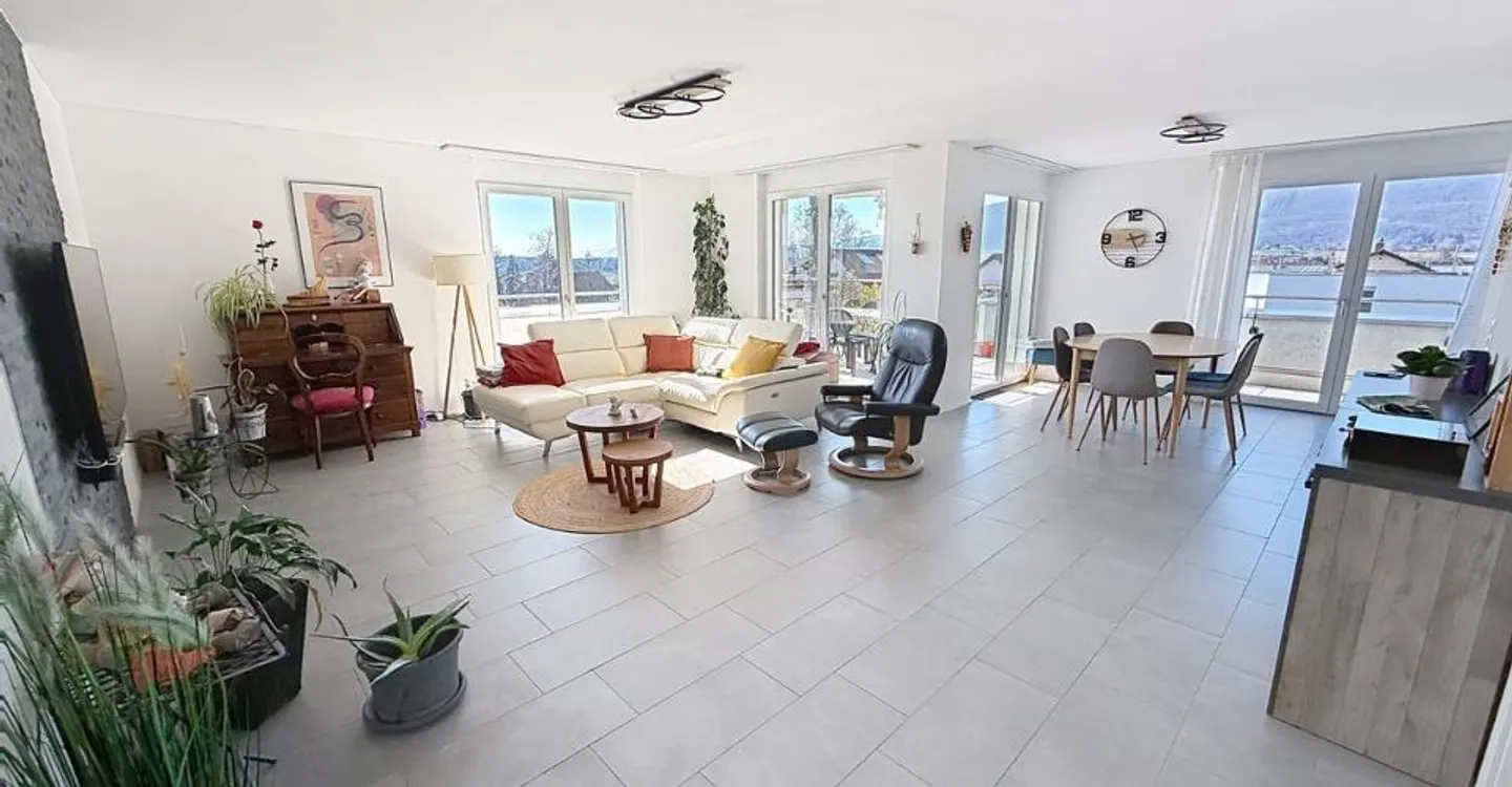 Extraordinary penthouse apartment like new, immediately available or by appointment. - Photo 4 of 12