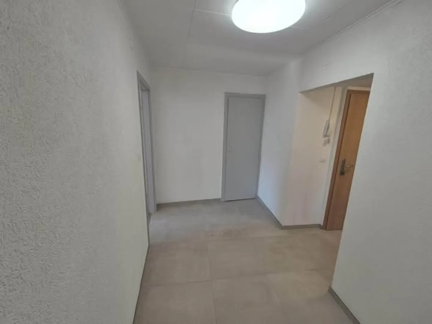 Magnifico attico di 4,5 locali nel cuore di Moudon - Foto 2 di 9