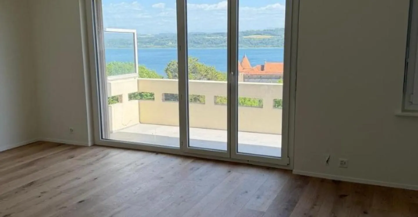 Duplex Éblouissant avec Vue sur Château - Photo 2 sur 7
