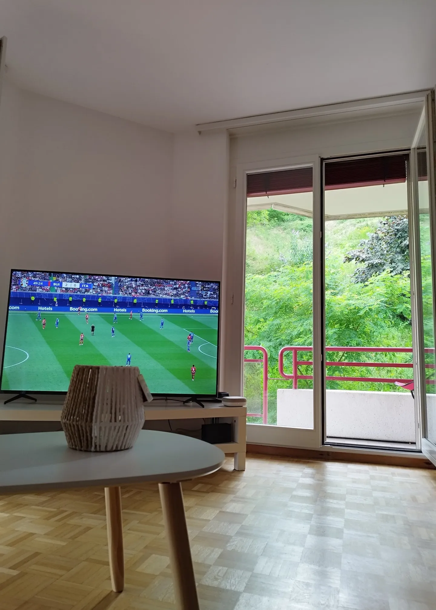 2-ROOM APARTMENT IN CORSIER-SUR-VEVEY (VD), FURNISHED, FIXED TERM - Photo 1 of 5