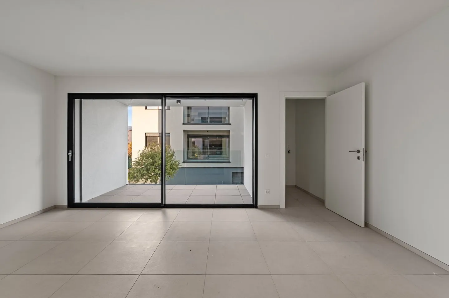 FIRST RENTAL - New three-room apartment with excellent finishes - Photo 5 of 17