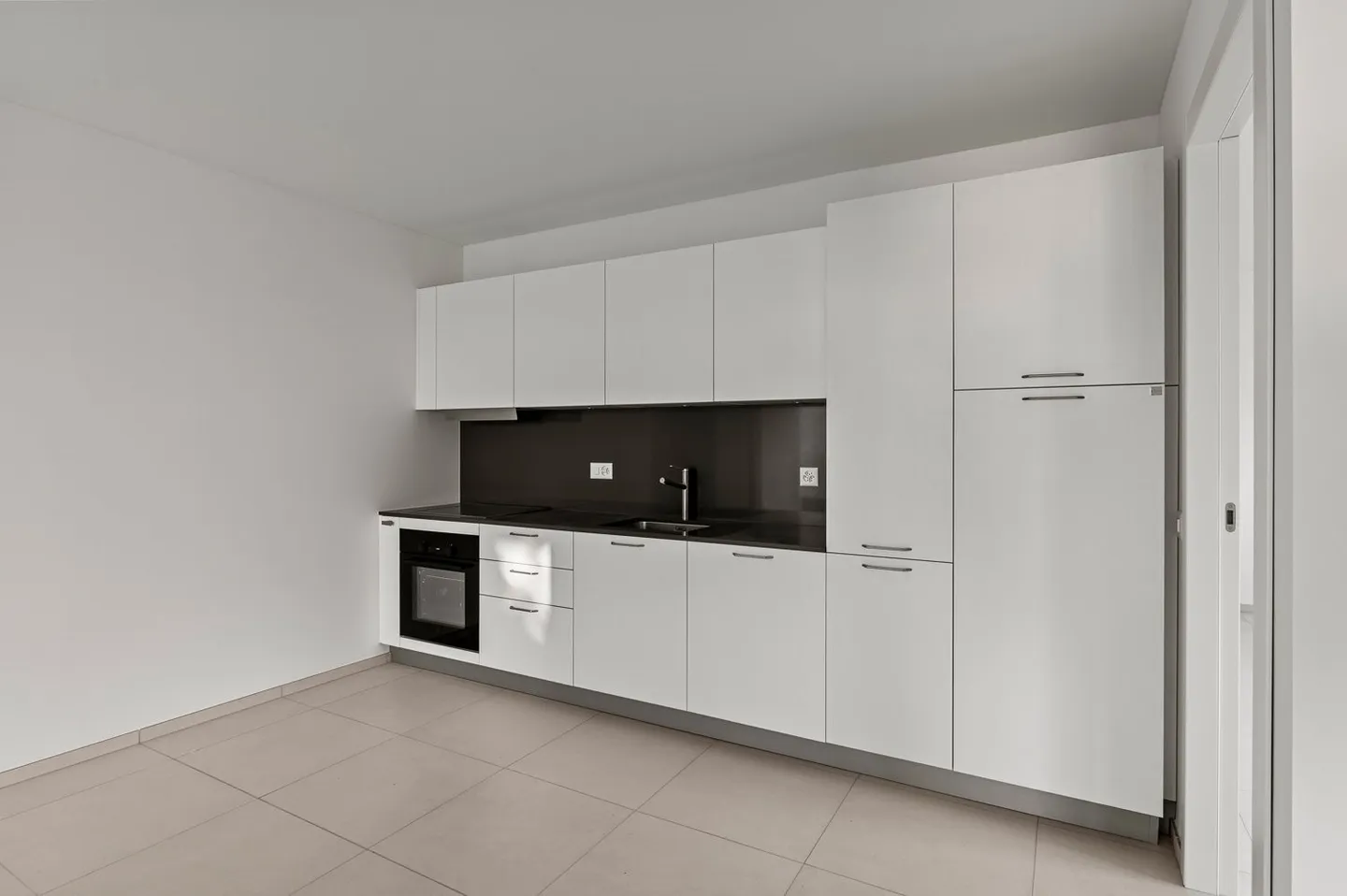 FIRST RENTAL - New three-room apartment with excellent finishes - Photo 4 of 17