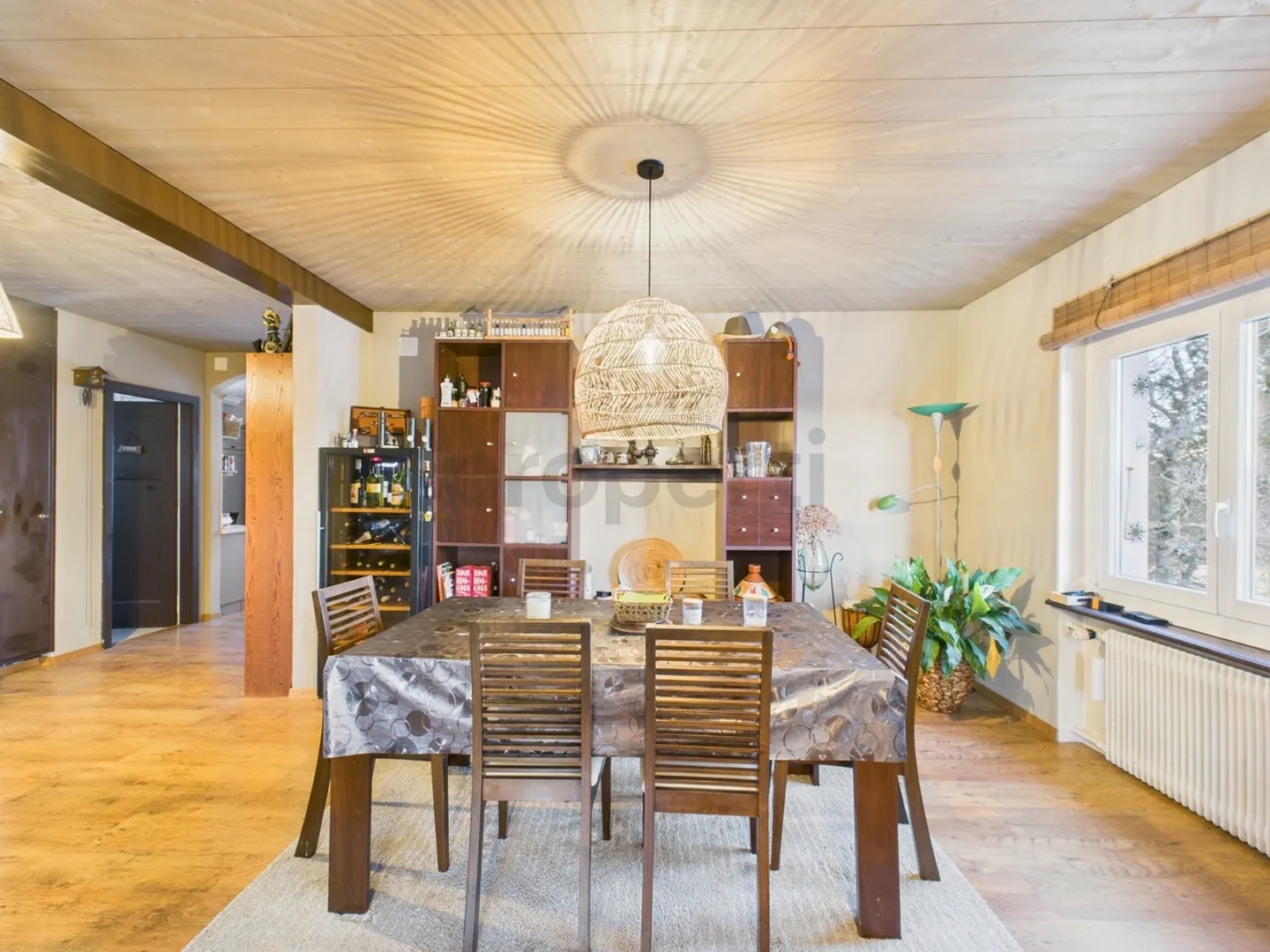 Maison individuelle spacieuse avec deux appartements et jardin à Les Bois - Photo 5 sur 13