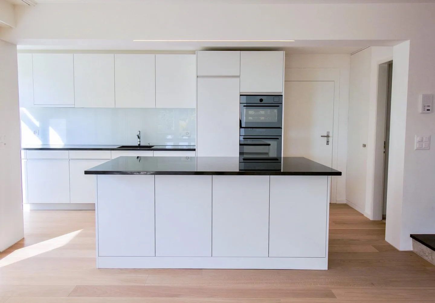 Luxuriöses Einfamilienhaus mit See- und Bergsicht - Foto 7 von 13