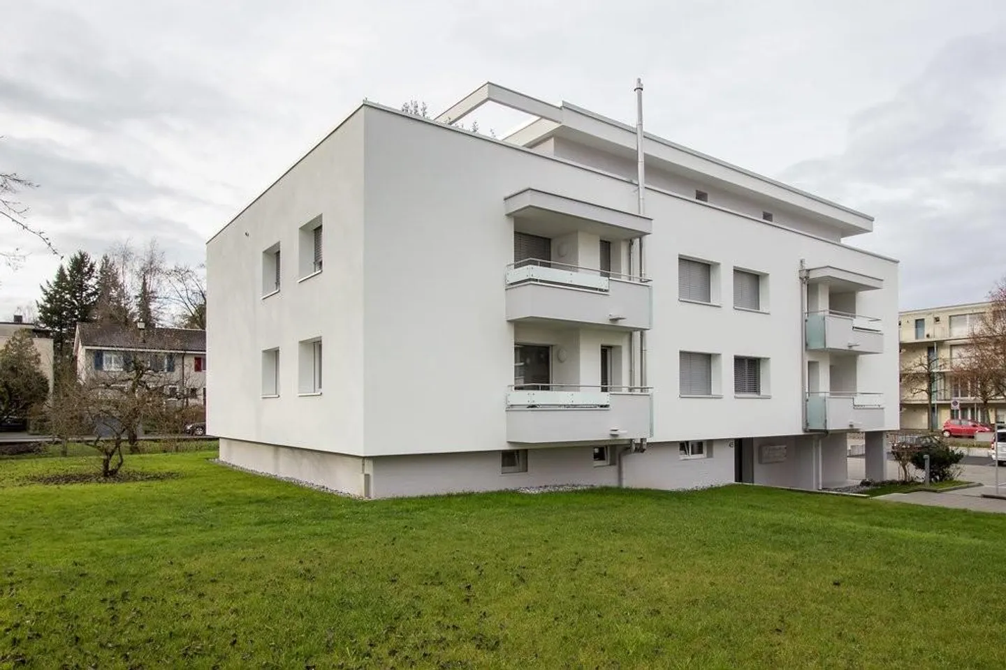 Luminoso appartamento di 4,5 stanze con balcone e cucina moderna - Foto 11 di 11