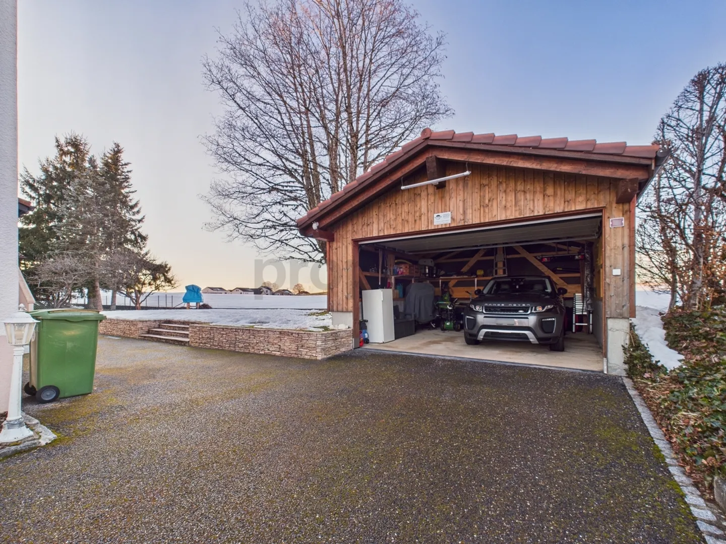 Maison individuelle spacieuse avec deux appartements et jardin à Les Bois - Photo 11 sur 13