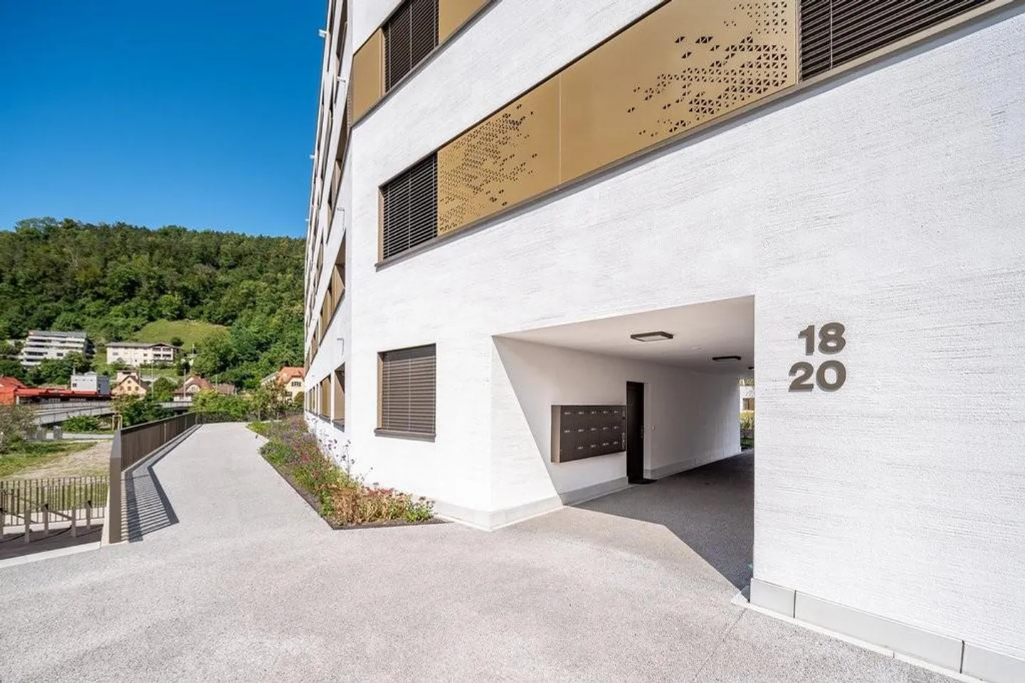 Appartement à louer - Photo 2 sur 12