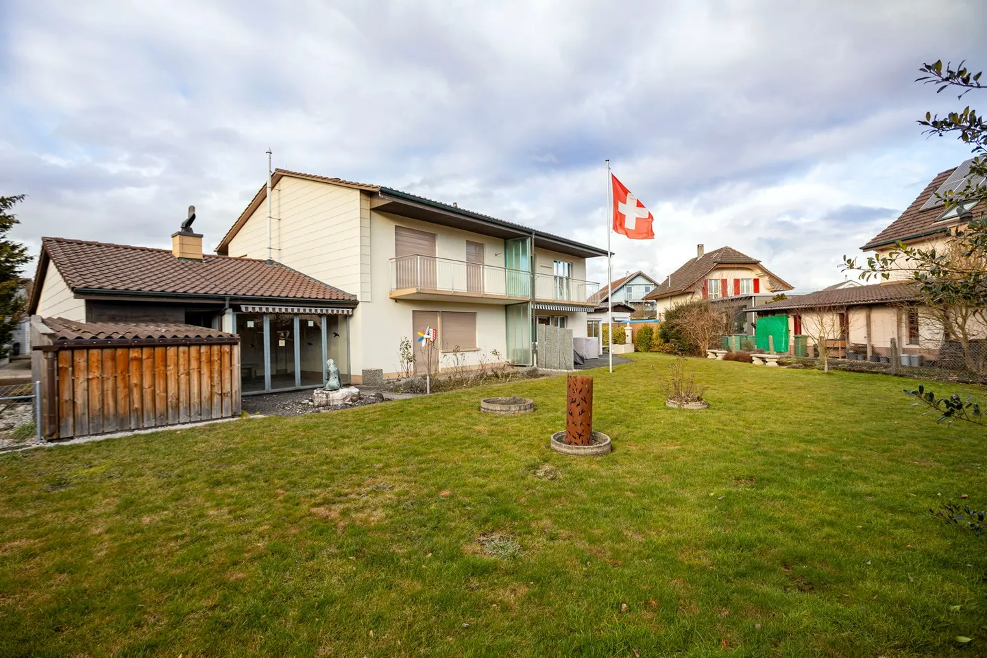 Arriving Home - Photo 5 of 23