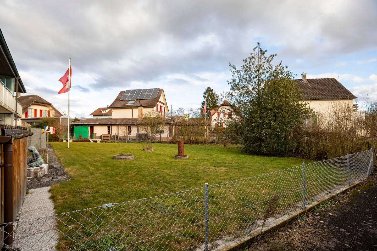 Arriving Home - Photo 6 of 23