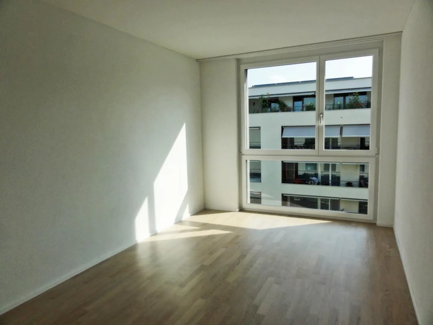 Modernes Apartment neben S-Bahn - Foto 3 von 7