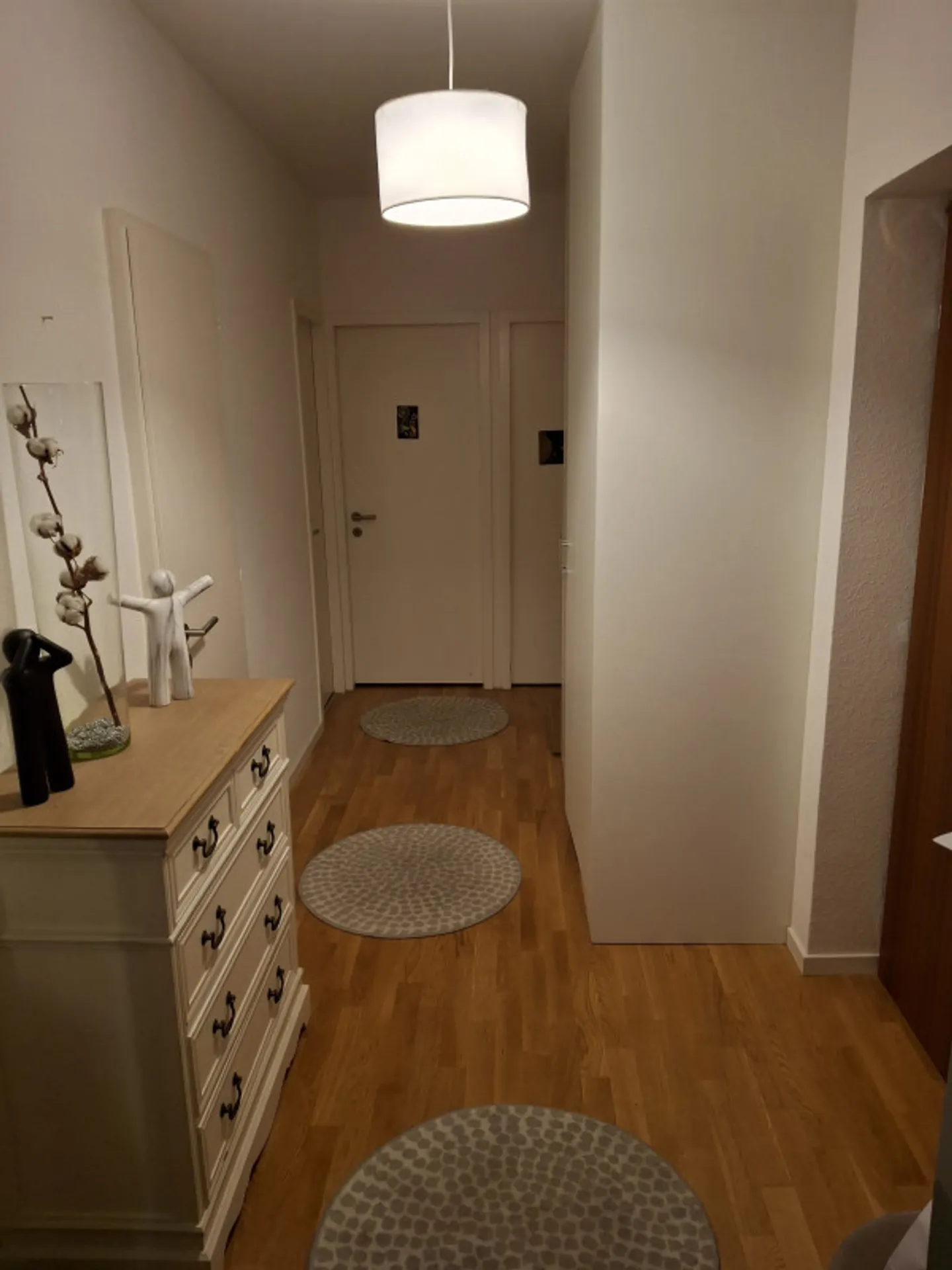 Appartement 4 pièces avec loggia - Photo 5 sur 10
