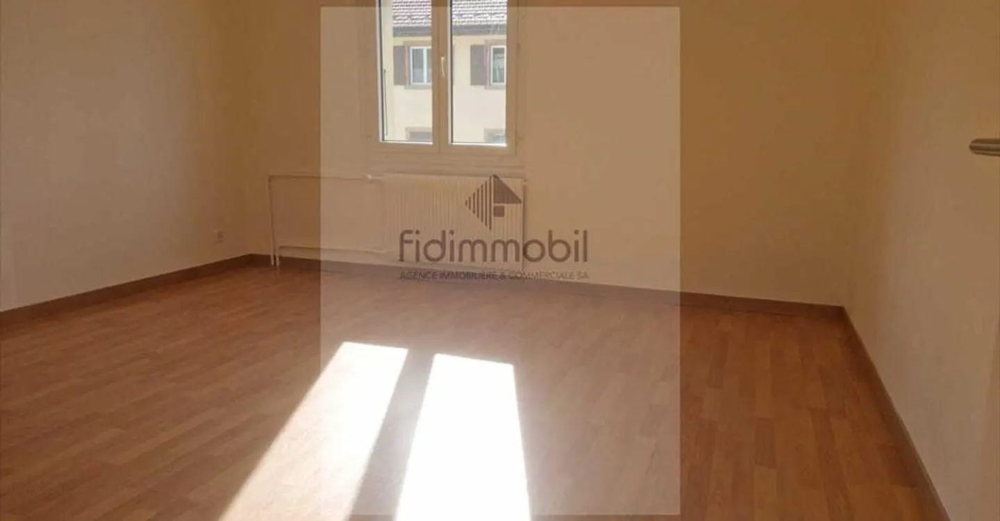 Erhabene 4.5 Zimmer mit Garten und Ankleidebereich - Foto 12 von 12