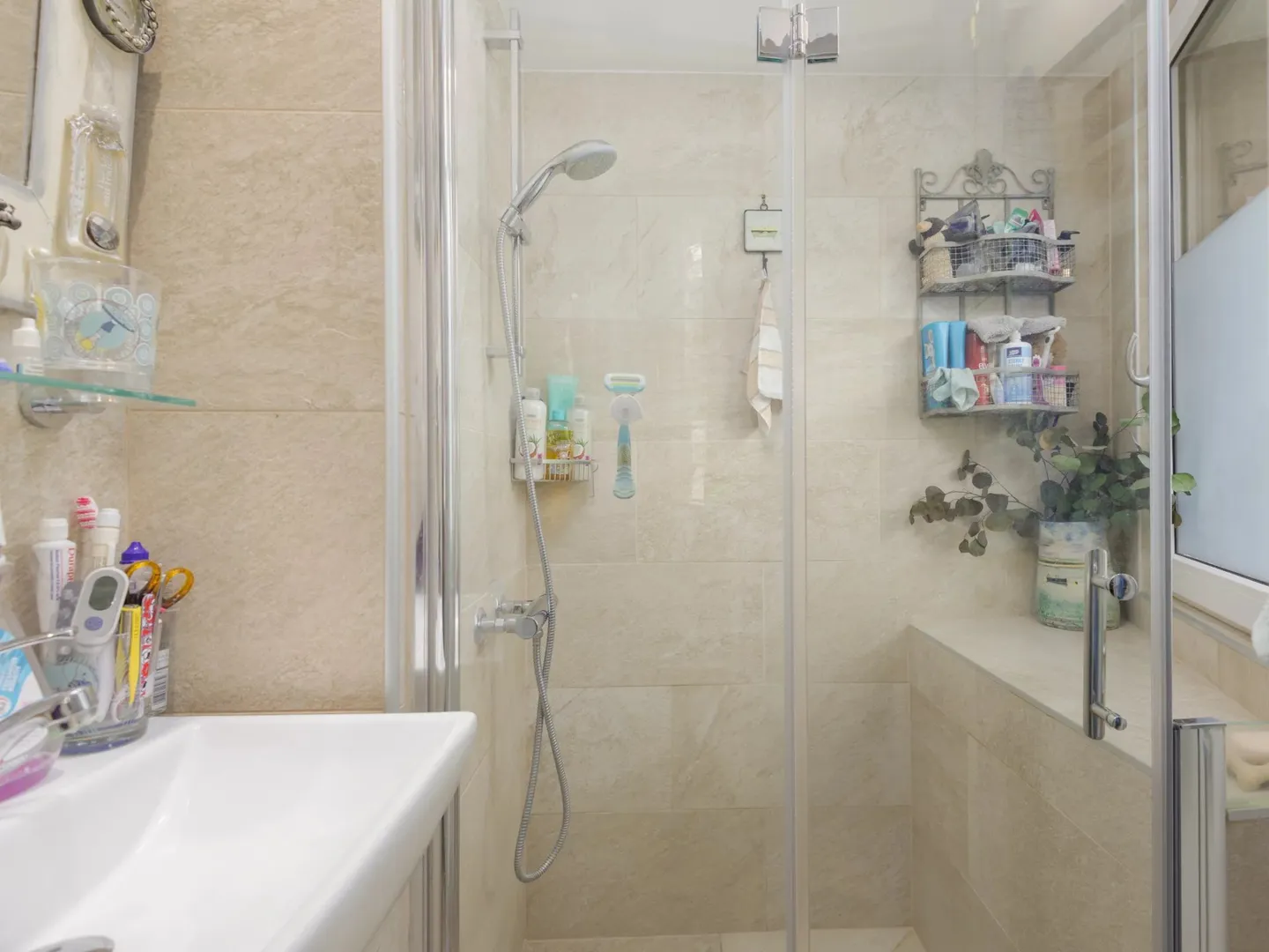 Appartamento di 4 stanze con vista molto bella - Foto 8 di 12