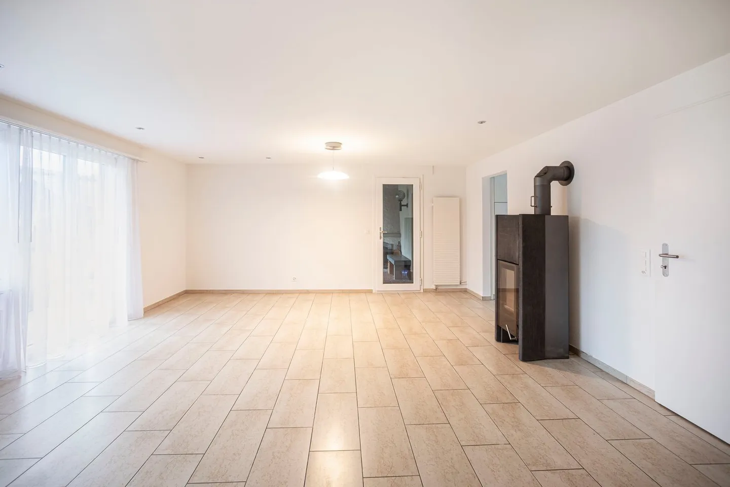 Arriving Home - Photo 11 of 23