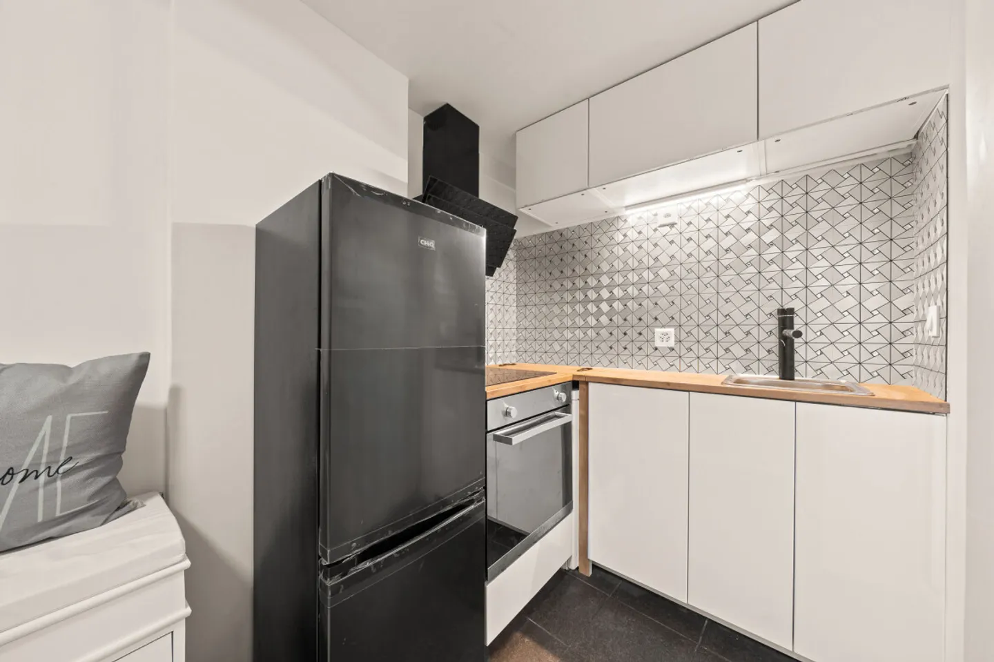 Incantevole studio ristrutturato - Venduto arredato - Foto 3 di 5