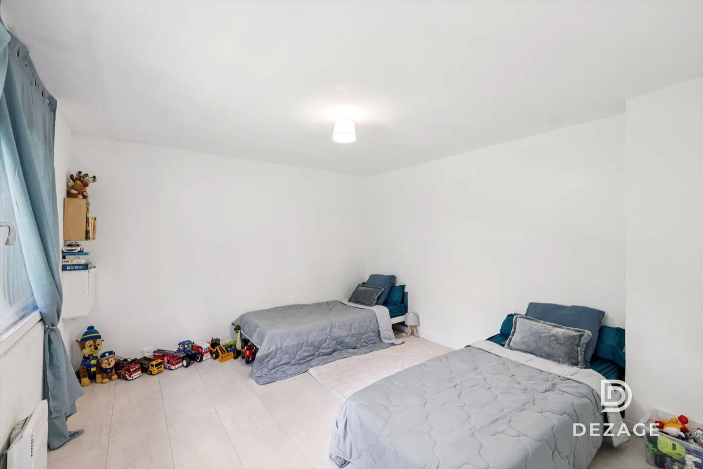 Haus zu renovieren in ruhiger Lage mit großem Garten, in der Nähe von Schulen und 20 Minuten von... - Foto 8 von 13