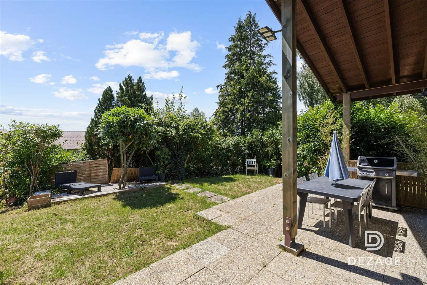 Haus zu renovieren in ruhiger Lage mit großem Garten, in der Nähe von Schulen und 20 Minuten von... - Foto 11 von 13