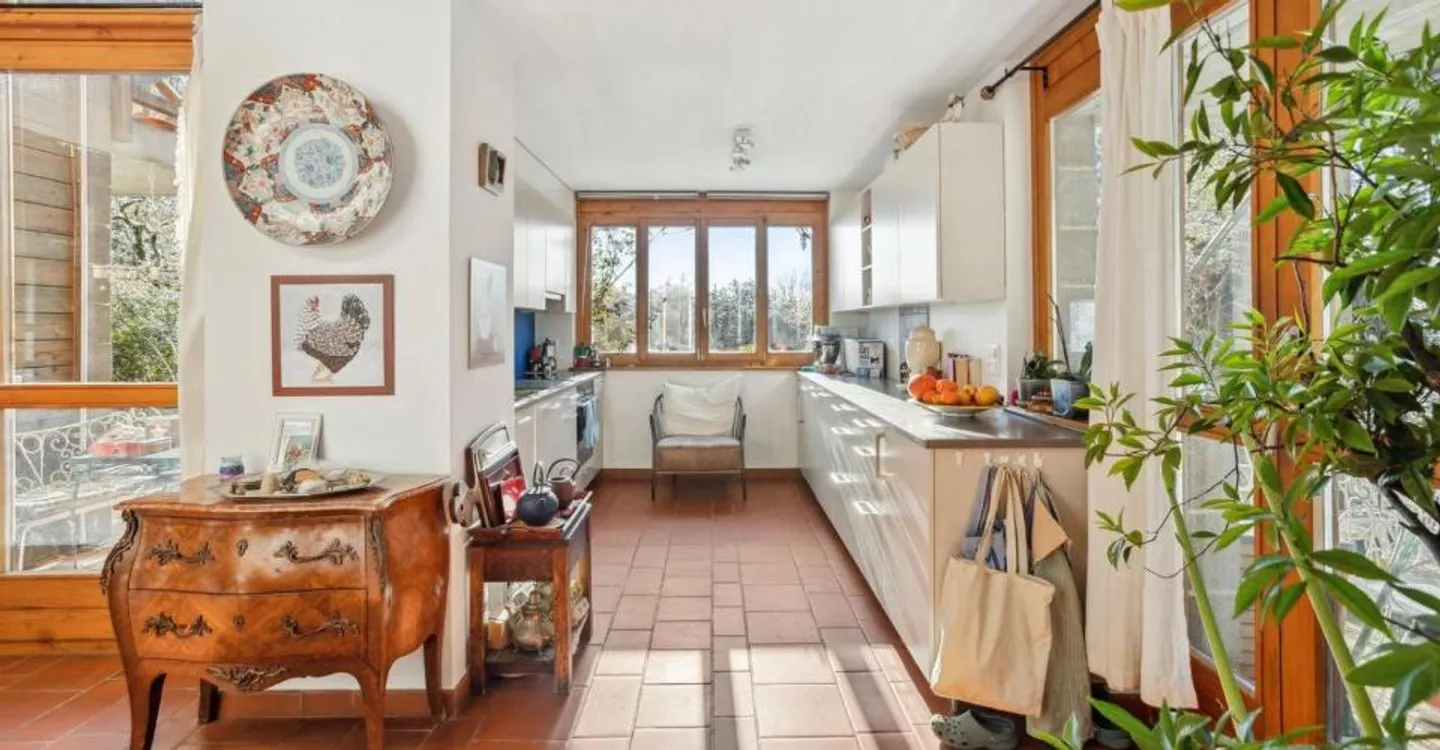 HOUSE WITH POOL IN THE HEART OF A BUCOLIC SETTING, WITH A VIEW OF THE LAKE - Photo 5 of 13