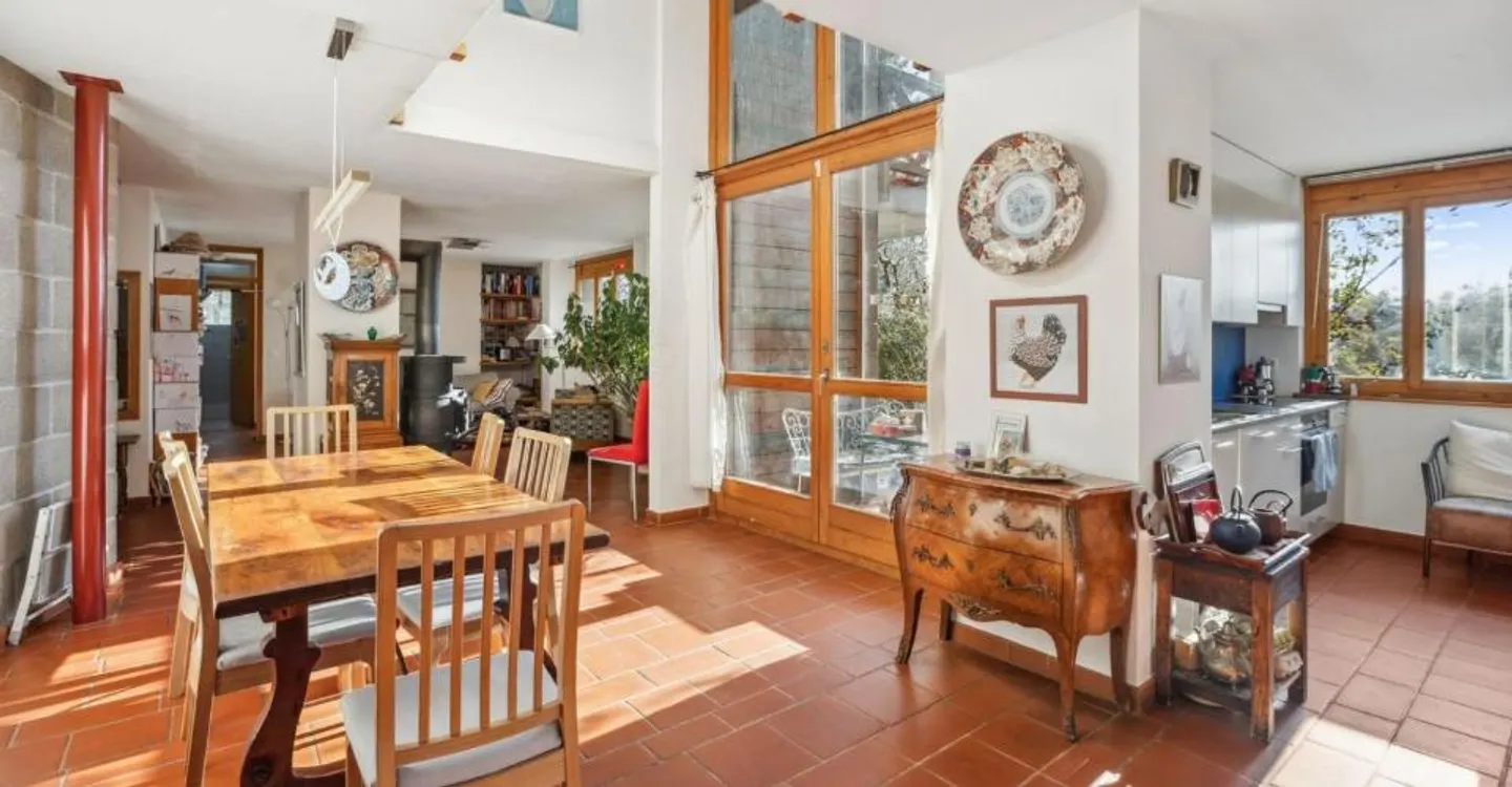 HOUSE WITH POOL IN THE HEART OF A BUCOLIC SETTING, WITH A VIEW OF THE LAKE - Photo 4 of 13