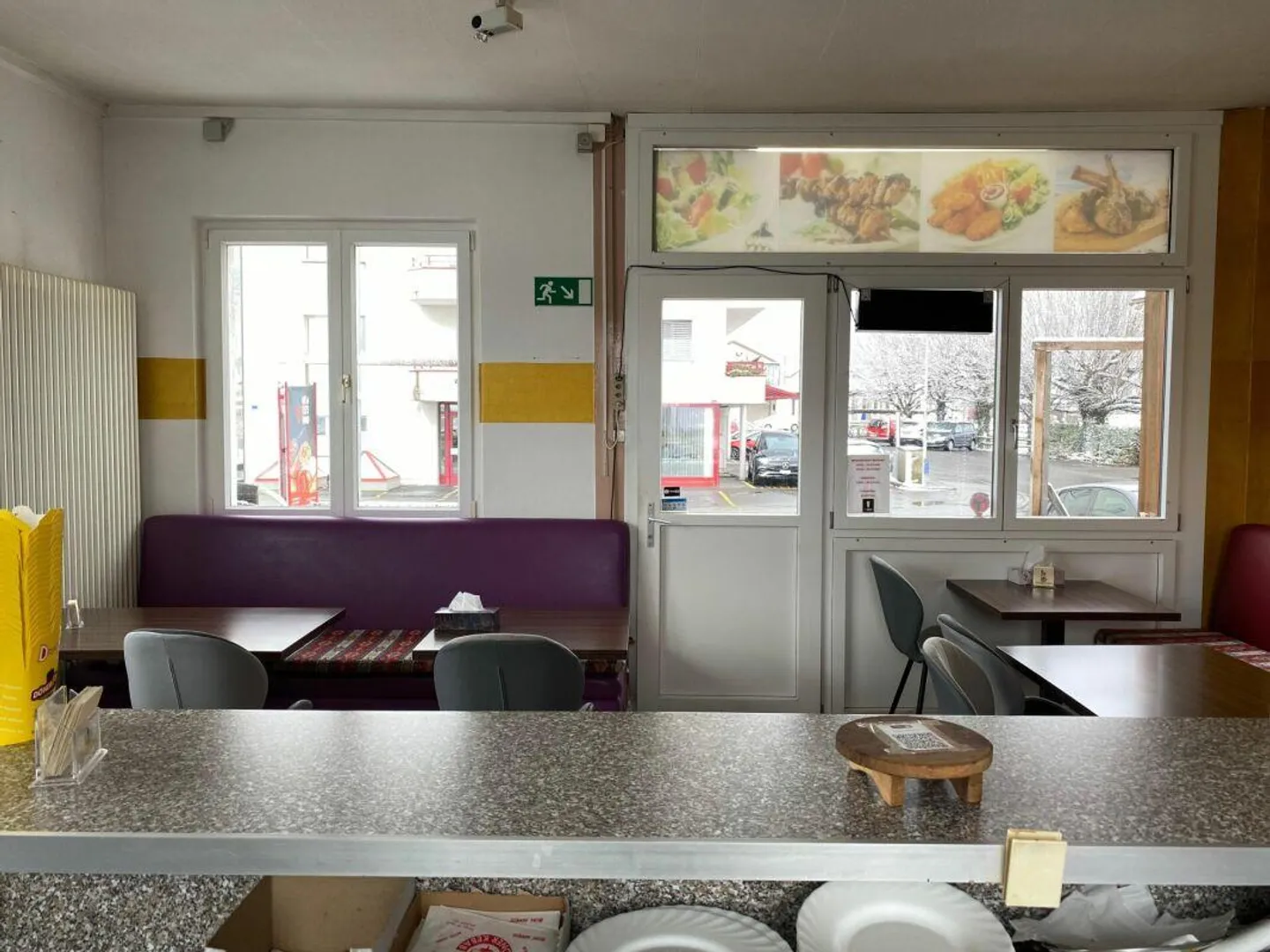 Local commercial dans la zone de la gare de Malans - Photo 3 sur 9