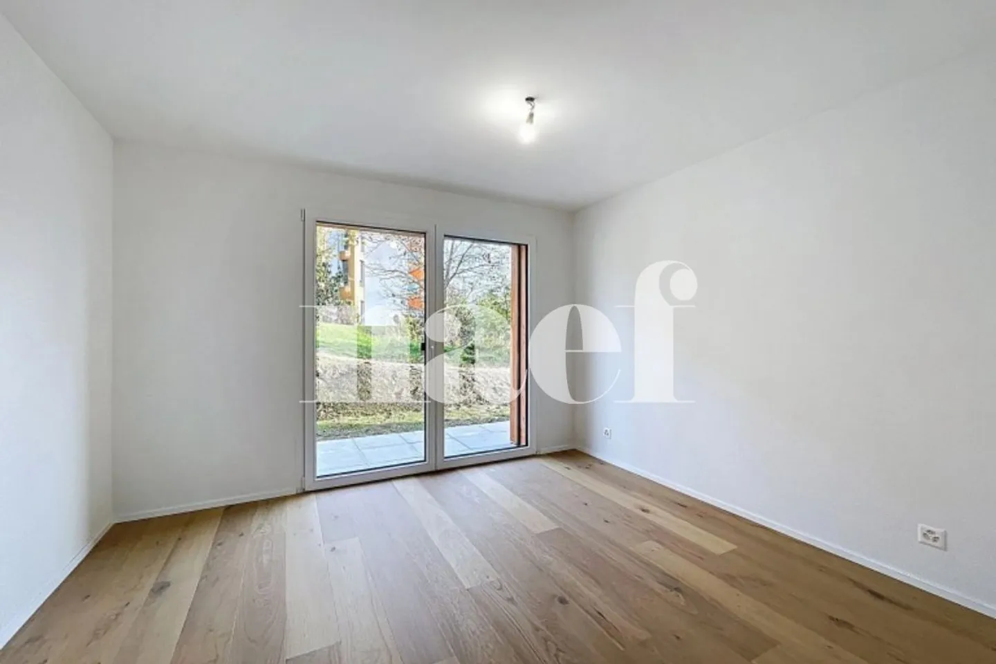 New 4.5-room apartment with large terrace and private garden for sale - Photo 8 of 8