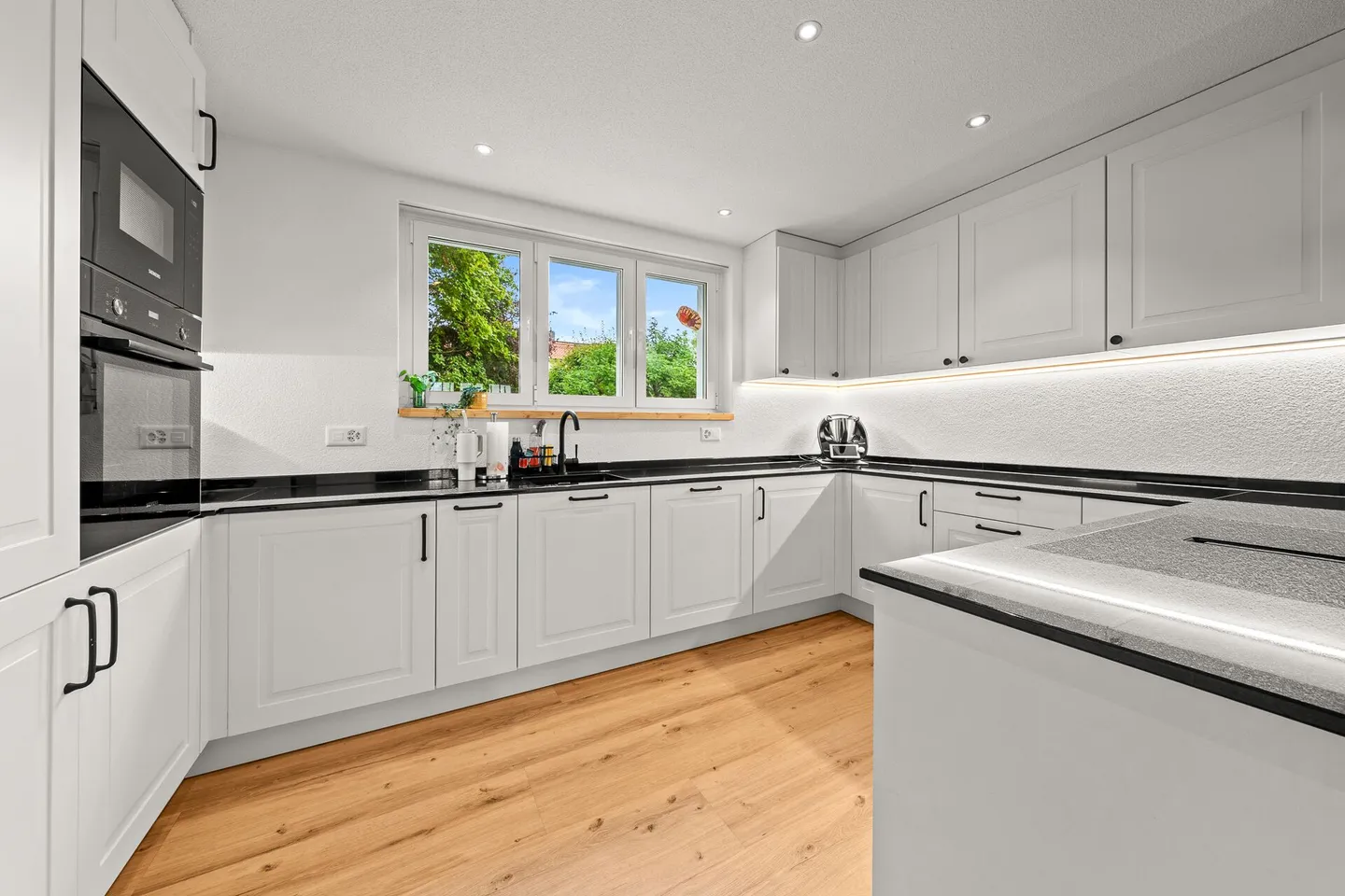 Maison d'angle de 5,5 pièces entièrement rénovée - Emménager et se sentir bien - Photo 11 sur 30